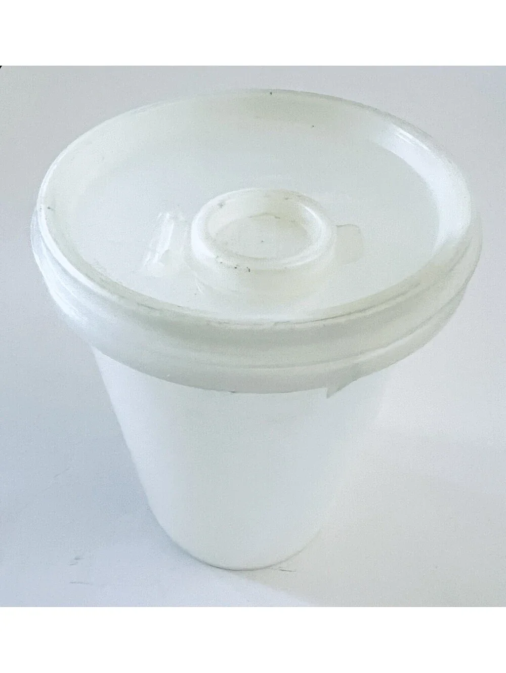 VTG Tupperware Handolier Container 321-1 White Canister w/ Seal #222